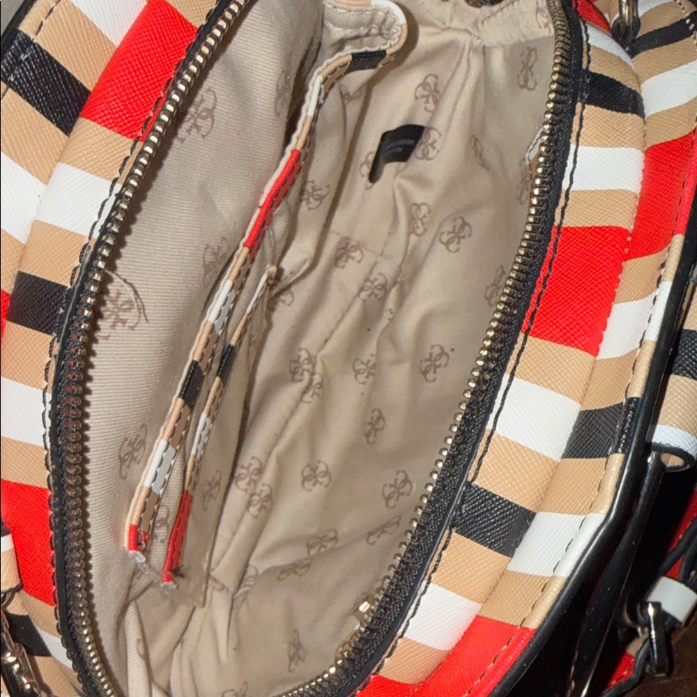 GUESS Red and Cream Striped Shoulder Bag with Gold Handles - Picture 14 of 16